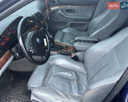 Синій БМВ 5 Серія, об'ємом двигуна 2.8 л та пробігом 347 тис. км за 4600 $, фото 13 на Automoto.ua