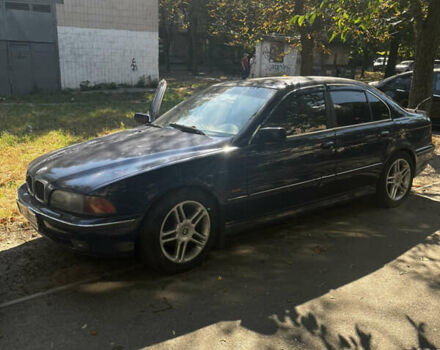 Синий БМВ 5 Серия, объемом двигателя 2.5 л и пробегом 400 тыс. км за 4000 $, фото 1 на Automoto.ua