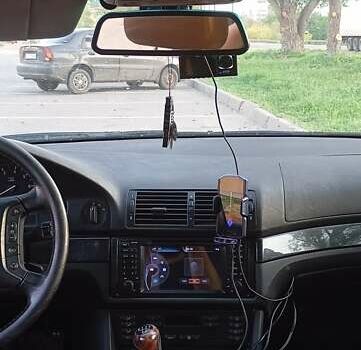 Синий БМВ 5 Серия, объемом двигателя 2.49 л и пробегом 360 тыс. км за 4000 $, фото 5 на Automoto.ua