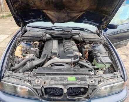 Синий БМВ 5 Серия, объемом двигателя 2.5 л и пробегом 45 тыс. км за 4500 $, фото 5 на Automoto.ua