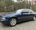 Синий БМВ 5 Серия, объемом двигателя 0 л и пробегом 300 тыс. км за 4900 $, фото 1 на Automoto.ua