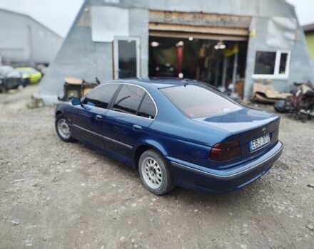 Синий БМВ 5 Серия, объемом двигателя 2.5 л и пробегом 300 тыс. км за 2000 $, фото 3 на Automoto.ua