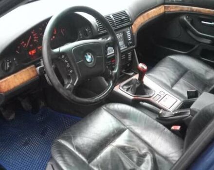 Синий БМВ 5 Серия, объемом двигателя 2.5 л и пробегом 353 тыс. км за 3500 $, фото 4 на Automoto.ua