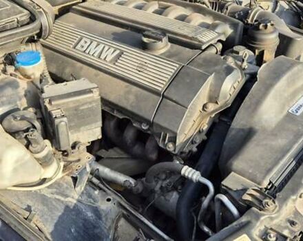 Синий БМВ 5 Серия, объемом двигателя 2.5 л и пробегом 400 тыс. км за 9000 $, фото 24 на Automoto.ua