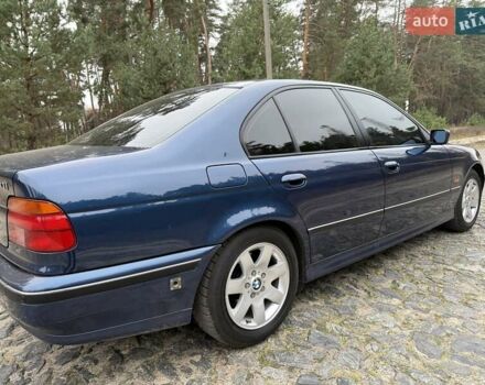 Синий БМВ 5 Серия, объемом двигателя 0 л и пробегом 300 тыс. км за 4900 $, фото 3 на Automoto.ua