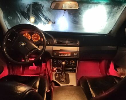 Синий БМВ 5 Серия, объемом двигателя 2.5 л и пробегом 300 тыс. км за 2000 $, фото 1 на Automoto.ua