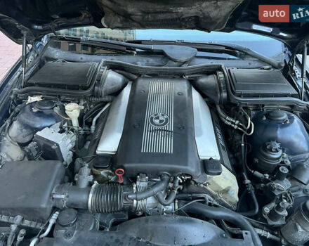 Синий БМВ 5 Серия, объемом двигателя 3.5 л и пробегом 485 тыс. км за 7000 $, фото 8 на Automoto.ua