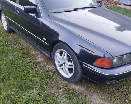 Синий БМВ 5 Серия, объемом двигателя 2.5 л и пробегом 360 тыс. км за 3750 $, фото 4 на Automoto.ua