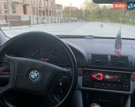 Синий БМВ 5 Серия, объемом двигателя 2 л и пробегом 254 тыс. км за 3990 $, фото 7 на Automoto.ua