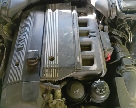 Синий БМВ 5 Серия, объемом двигателя 2 л и пробегом 370 тыс. км за 2700 $, фото 5 на Automoto.ua