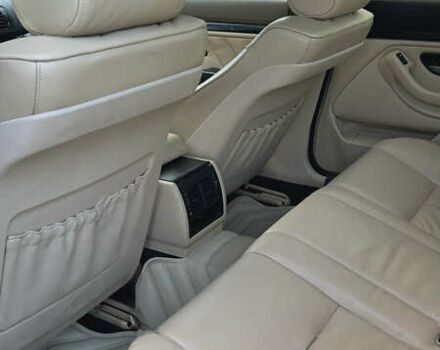 Синій БМВ 5 Серія, об'ємом двигуна 3 л та пробігом 400 тис. км за 4400 $, фото 4 на Automoto.ua