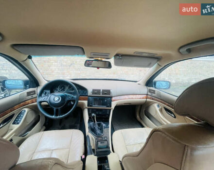 Синий БМВ 5 Серия, объемом двигателя 3 л и пробегом 420 тыс. км за 3800 $, фото 2 на Automoto.ua