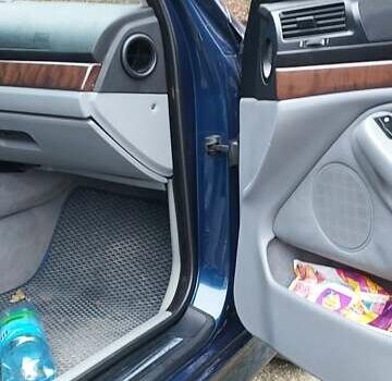 Синий БМВ 5 Серия, объемом двигателя 2.5 л и пробегом 200 тыс. км за 4999 $, фото 13 на Automoto.ua