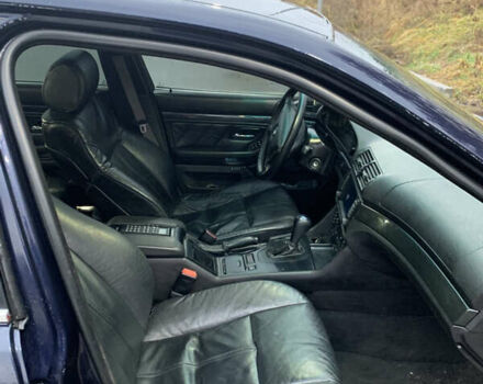 Синий БМВ 5 Серия, объемом двигателя 3 л и пробегом 468 тыс. км за 7000 $, фото 12 на Automoto.ua