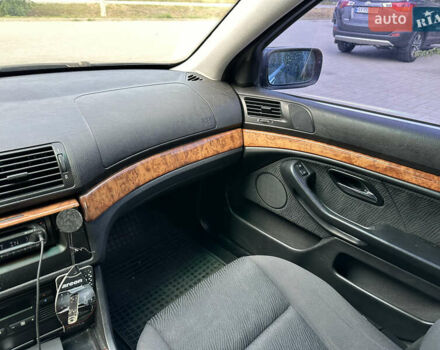 Синій БМВ 5 Серія, об'ємом двигуна 1.99 л та пробігом 390 тис. км за 4700 $, фото 14 на Automoto.ua