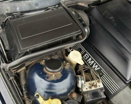 Синий БМВ 5 Серия, объемом двигателя 3.5 л и пробегом 280 тыс. км за 6300 $, фото 24 на Automoto.ua