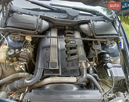 Синий БМВ 5 Серия, объемом двигателя 2.5 л и пробегом 370 тыс. км за 4850 $, фото 19 на Automoto.ua