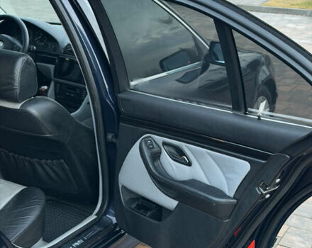 Синий БМВ 5 Серия, объемом двигателя 2.5 л и пробегом 381 тыс. км за 5700 $, фото 24 на Automoto.ua