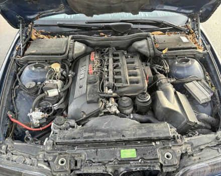 Синий БМВ 5 Серия, объемом двигателя 1.99 л и пробегом 325 тыс. км за 3300 $, фото 13 на Automoto.ua