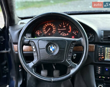 Синий БМВ 5 Серия, объемом двигателя 2 л и пробегом 300 тыс. км за 3300 $, фото 12 на Automoto.ua