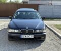Синій БМВ 5 Серія, об'ємом двигуна 2 л та пробігом 300 тис. км за 1900 $, фото 1 на Automoto.ua