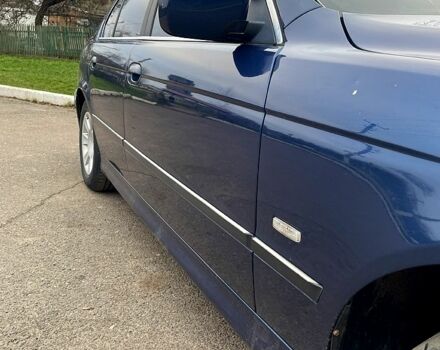 Синій БМВ 5 Серія, об'ємом двигуна 2 л та пробігом 360 тис. км за 4300 $, фото 3 на Automoto.ua