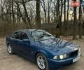 Синий БМВ 5 Серия, объемом двигателя 2.5 л и пробегом 300 тыс. км за 4500 $, фото 3 на Automoto.ua