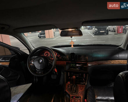 Синій БМВ 5 Серія, об'ємом двигуна 2.8 л та пробігом 290 тис. км за 5600 $, фото 13 на Automoto.ua