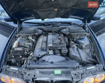 Синий БМВ 5 Серия, объемом двигателя 2.5 л и пробегом 475 тыс. км за 4000 $, фото 8 на Automoto.ua