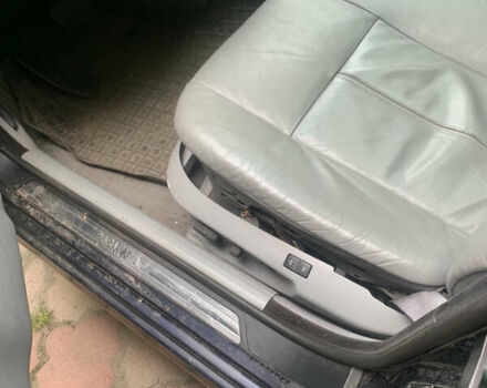 Синий БМВ 5 Серия, объемом двигателя 4.4 л и пробегом 357 тыс. км за 5250 $, фото 18 на Automoto.ua