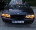 Синий БМВ 5 Серия, объемом двигателя 3 л и пробегом 385 тыс. км за 3600 $, фото 1 на Automoto.ua
