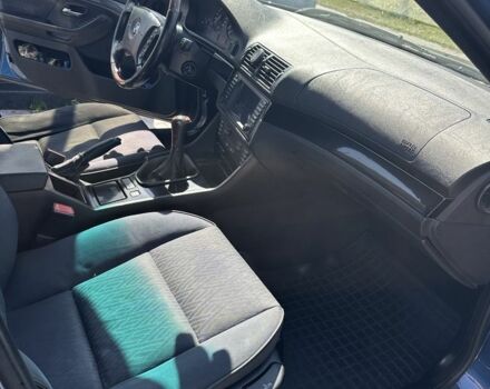 Синий БМВ 5 Серия, объемом двигателя 2 л и пробегом 323 тыс. км за 5500 $, фото 7 на Automoto.ua