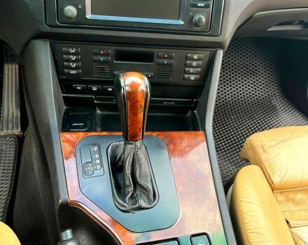 Синий БМВ 5 Серия, объемом двигателя 3 л и пробегом 278 тыс. км за 6800 $, фото 7 на Automoto.ua