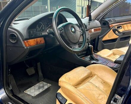 Синий БМВ 5 Серия, объемом двигателя 3 л и пробегом 278 тыс. км за 6800 $, фото 5 на Automoto.ua