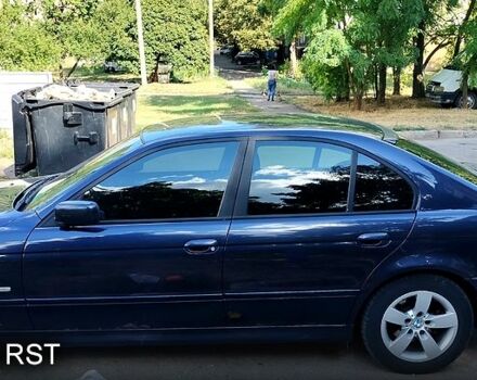 Синій БМВ 5 Серія, об'ємом двигуна 2 л та пробігом 100 тис. км за 3000 $, фото 2 на Automoto.ua