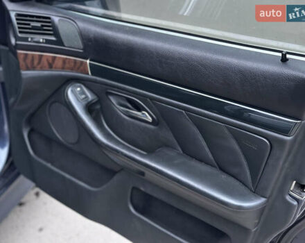 Синий БМВ 5 Серия, объемом двигателя 2.5 л и пробегом 460 тыс. км за 5900 $, фото 18 на Automoto.ua