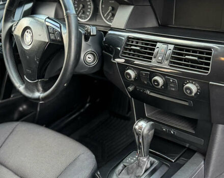 Синий БМВ 5 Серия, объемом двигателя 3 л и пробегом 302 тыс. км за 7700 $, фото 10 на Automoto.ua