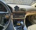 Синий БМВ 5 Серия, объемом двигателя 3 л и пробегом 417 тыс. км за 2800 $, фото 6 на Automoto.ua