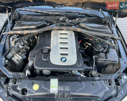 Синій БМВ 5 Серія, об'ємом двигуна 3 л та пробігом 279 тис. км за 9900 $, фото 31 на Automoto.ua