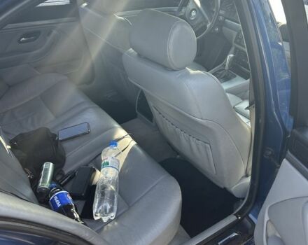 Синий БМВ 5 Серия, объемом двигателя 2.5 л и пробегом 350 тыс. км за 3500 $, фото 4 на Automoto.ua