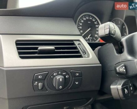 Синій БМВ 5 Серія, об'ємом двигуна 3 л та пробігом 337 тис. км за 9750 $, фото 21 на Automoto.ua