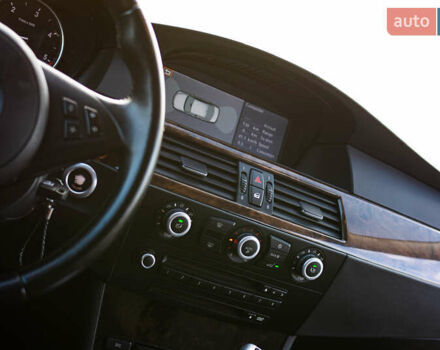 Синий БМВ 5 Серия, объемом двигателя 3.5 л и пробегом 250 тыс. км за 13000 $, фото 47 на Automoto.ua