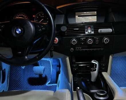 БМВ 5 Серия 2007 в Киеве на Automoto.ua Синий БМВ 5 Серия, объемом двигателя 0 л и пробегом 230 тыс. км за 10500 $, фото 6 на Automoto.ua