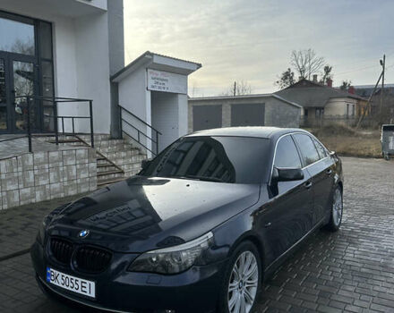 Синій БМВ 5 Серія, об'ємом двигуна 3 л та пробігом 298 тис. км за 10000 $, фото 1 на Automoto.ua