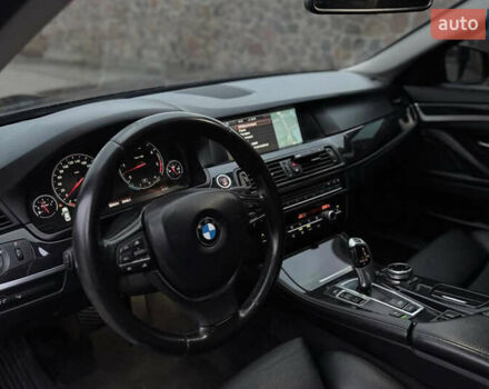 Синий БМВ 5 Серия, объемом двигателя 2.99 л и пробегом 280 тыс. км за 16200 $, фото 5 на Automoto.ua