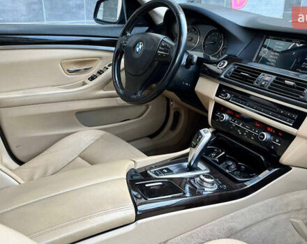 Синій БМВ 5 Серія, об'ємом двигуна 3 л та пробігом 328 тис. км за 11500 $, фото 6 на Automoto.ua
