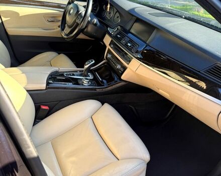 Синий БМВ 5 Серия, объемом двигателя 3 л и пробегом 215 тыс. км за 12800 $, фото 3 на Automoto.ua