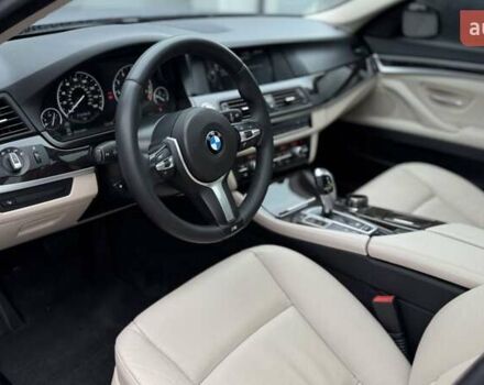 Синій БМВ 5 Серія, об'ємом двигуна 2 л та пробігом 144 тис. км за 15200 $, фото 10 на Automoto.ua