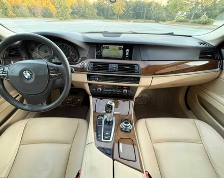 Синий БМВ 5 Серия, объемом двигателя 3 л и пробегом 89 тыс. км за 10300 $, фото 9 на Automoto.ua