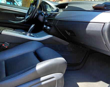 Синій БМВ 5 Серія, об'ємом двигуна 2 л та пробігом 250 тис. км за 18700 $, фото 11 на Automoto.ua